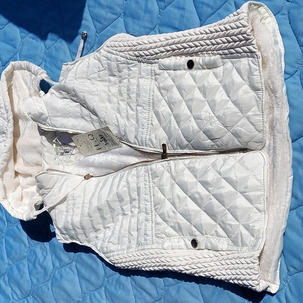 NWT Women's Size S/CH H.Q Off White Vest Hoodie